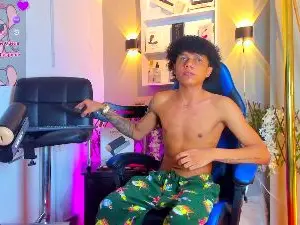 Cam4 Live Sex of Taylor_Black_