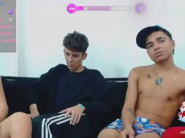 Cam4 Live Sex Cam of StrawwBoyss