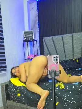 Cam4 Live Sex Cam of AliceP0