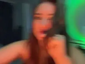 Cam4 Nude Webcam of LilliOgden