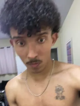 Cam4 Free Live Porn of MavyFelipe