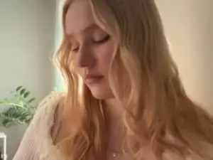 Cam4 Live Sex of LilliamToo