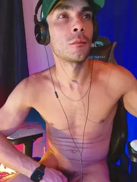 Cam4 Free Live Porn of Sexylatinogay