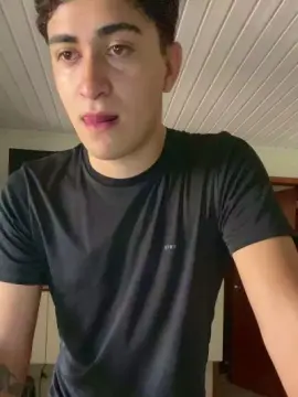 Cam4 Free Live Porn of Tavinh067