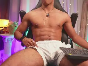 Cam4 Free Porn Cam of Colstorw_