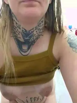 Cam4 Live Sex of Yeenn