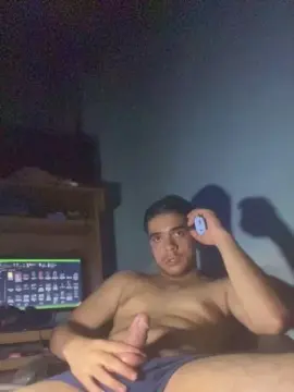 Cam4 Live Porn of HornyMztBoee
