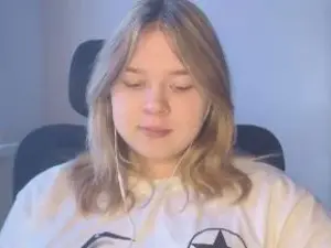 Cam4 Free Live Porn of LudivinaEnz