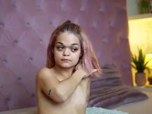 Cam4 Live Sex of MaiaMini