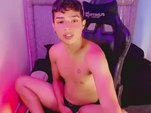 Cam4 Best live sex cam show of YUZTIN_LITTLE