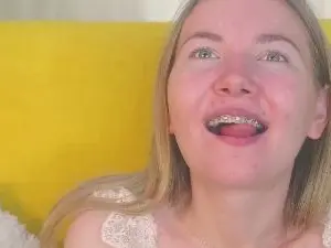 Cam4 Live Sex Cam of AlesiaTrench