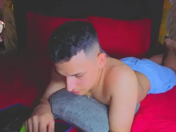 Cam4 Private Sex Chat of teddy_cowboy