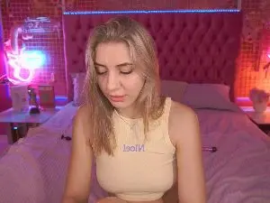 Cam4 Watch Live Sex Cams of JynevriaIvy