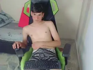 Cam4 Watch Live Sex Cams of Pablito_junior