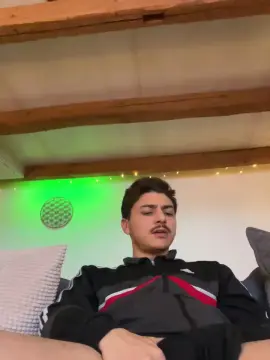 Cam4 Live Porn of raz1_