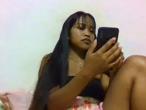 Cam4 Live Sex of Sandrah2025