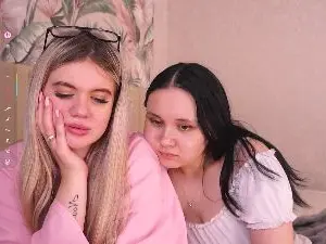 Cam4 Nude Webcam of CarylonVezza