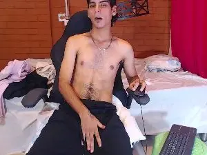 Cam4 Nude Webcam of Camilo_Boyxx