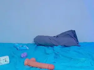 Cam4 Live Porn of Vale_petite02