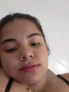 Cam4 Free Live Porn of morena24sexyfun