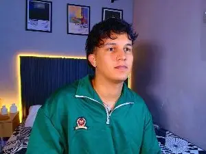 Cam4 Watch Live Sex Cams of Leo_Savage