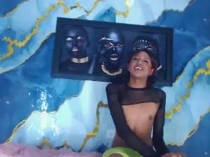 Cam4 Private Sex Chat of LuxuryQueens
