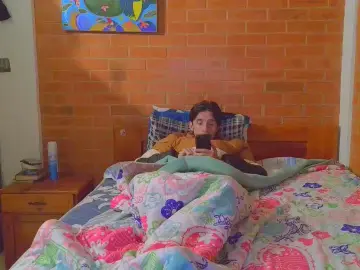 Cam4 Watch Live Sex Cams of johan70sexy