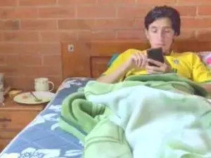 Cam4 Live Porn of johan70sexy