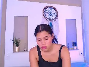 Cam4 Live Sex of Kitty_Desire2