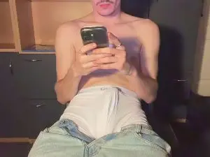 Cam4 Free Live Porn of jules300