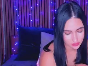 Cam4 Free Live Porn of CamillaParis25