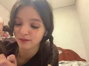Cam4 Live Porn of CelineLundburg