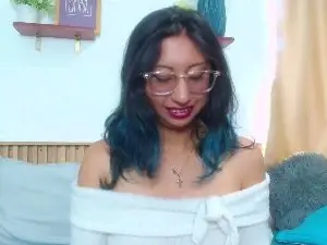 Cam4 Private Sex Chat of Violet_2003