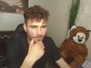 Cam4 Watch Live Sex Cams of KyloEast