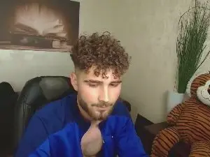 Cam4 Free Live Porn of KyloEast