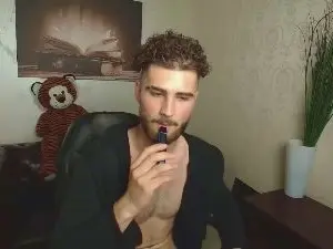 Cam4 Watch Live Sex Cams of KyloEast
