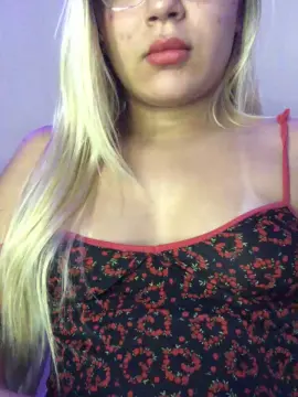 Cam4 Watch Live Sex Cams of Juliafisher