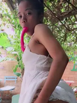 Cam4 Free Porn Cam of NickiFrenchy