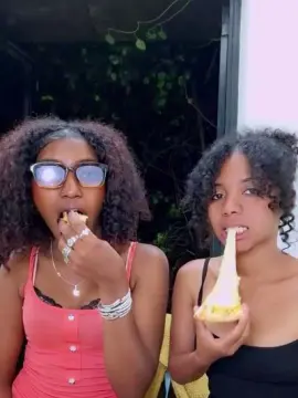 Cam4 Adult Video Chat of NickiFrenchy