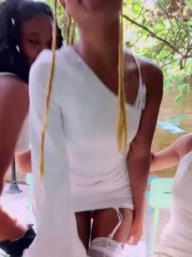 Cam4 Live Sex of NickiFrenchy