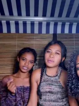 Cam4 Live Sex Cam of NickiFrenchy