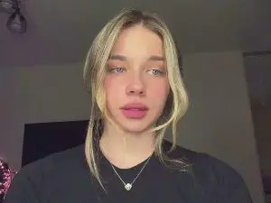 Cam4 Live Sex Cam of LindseyWatah