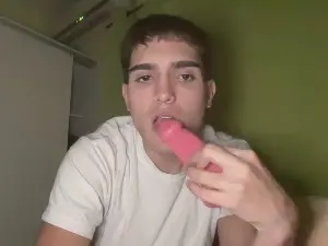 Cam4 Live Sex Cam of kevinn2005