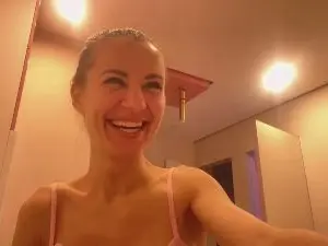 Cam4 Private Sex Chat of Crystallana