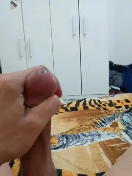 Cam4 Sex Cam of EugusttavoxxZ