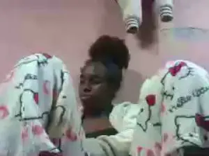 Cam4 Live Sex Cam of emeli2