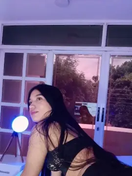 Cam4 Free Live Porn of Rosie_Chell