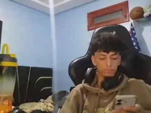 Cam4 Nude Webcam of arab_adam