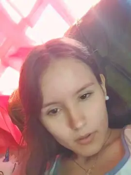 Cam4 Free Live Porn of lindanena_sexy