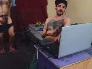 Cam4 Free Live Porn of negroide3